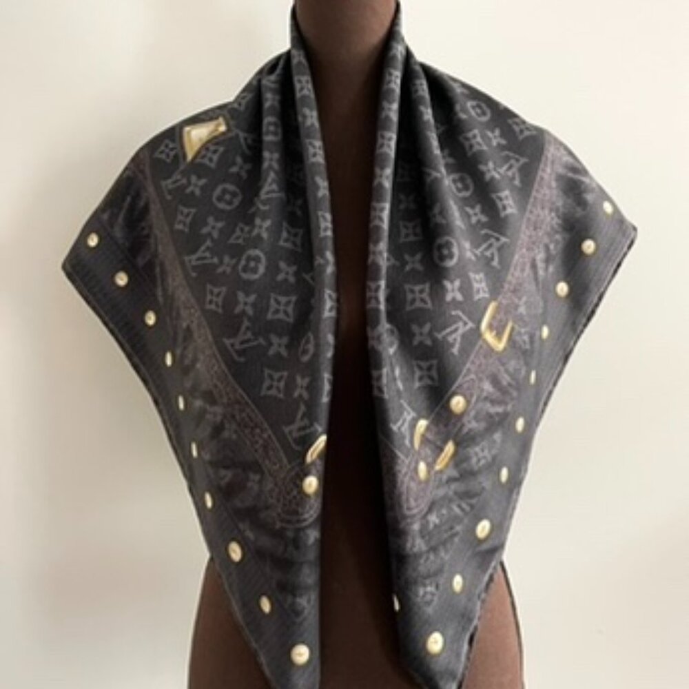 New Louis Vuitton Scarf Monogram Denim Blask Gray Square Silk Wrap